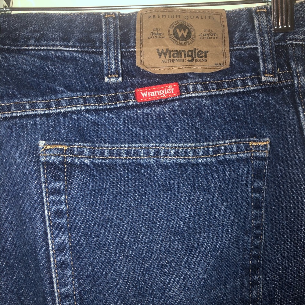 Men’s Wrangler Blue Jeans